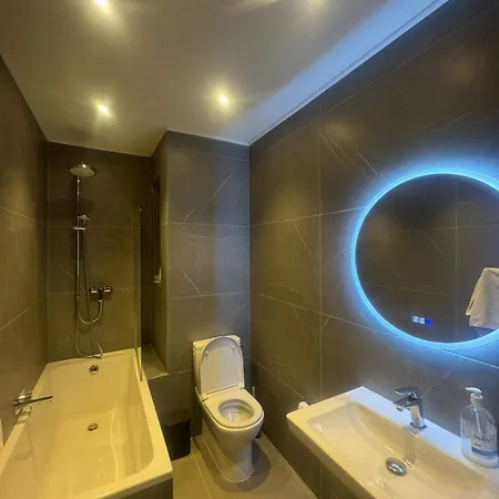 Penthouse Shared *