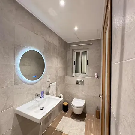 Penthouse Shared Homestay