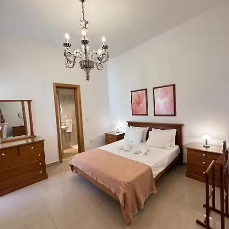 Penthouse Shared Homestay *